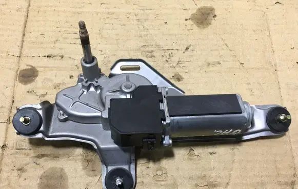 Toyota RAV 4 (XA20) Rear window wiper motor 8513042040