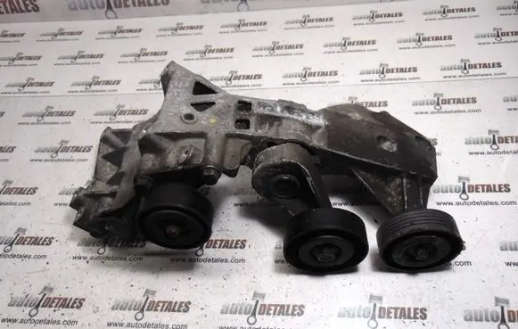 Mercedes-Benz A W169 Generator/alternator bracket A6402021040