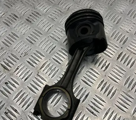 Volvo V70 Piston with connecting rod 81L79
