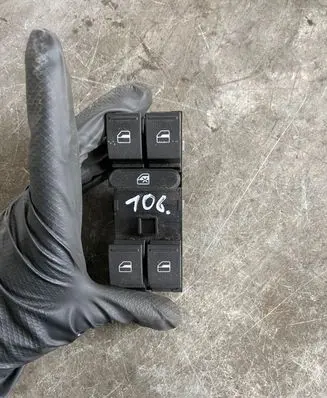Volkswagen PASSAT B6 Electric window control switch 1K4959857A