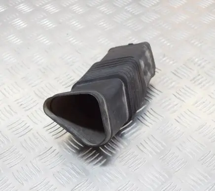 Volvo V60 Air intake duct part 30671772 70368440