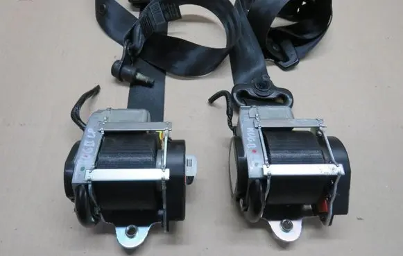 Ford Kuga II Front seatbelt 624436800