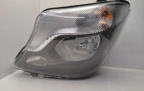 Mercedes-Benz Sprinter W906 Headlight/headlamp 