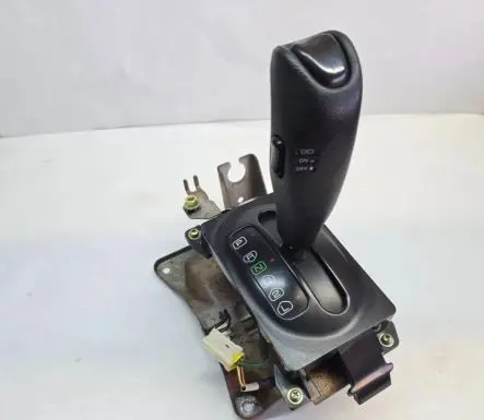 Chrysler Sebring (FJ - JX) Gear selector 