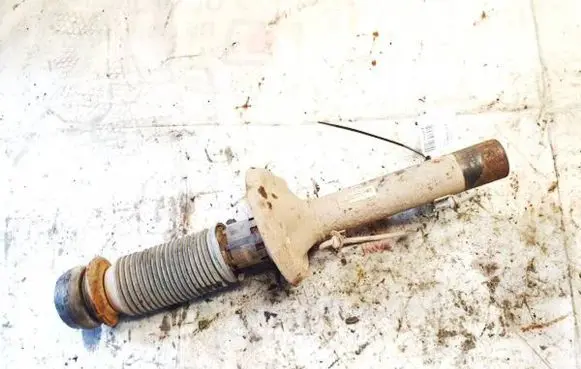 Skoda Octavia Mk1 (1U) Front shock absorber/damper 1j0413031t