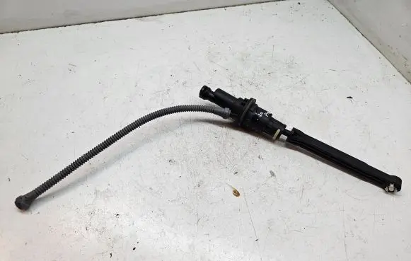 Clutch master cylinder