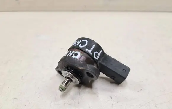 Chrysler PT Cruiser Fuel pressure regulator A6110780149 0281002241
