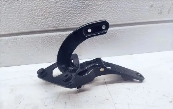 Volvo V70 Tailgate/trunk/boot hinge 8643157
