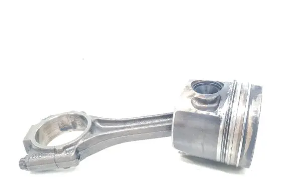 Skoda Octavia Mk2 (1Z) Piston with connecting rod