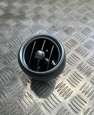 Mercedes-Benz GLC C253 Dash center air vent grill A2058300301 041347 516292CZ