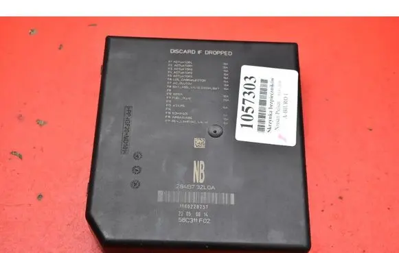 Nissan Pulsar Fuse box set 284B73ZL0A