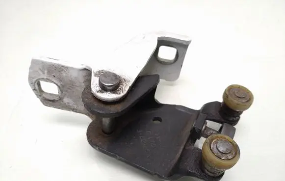 Renault Kangoo II Sliding door middle roller runner 531807 497637e