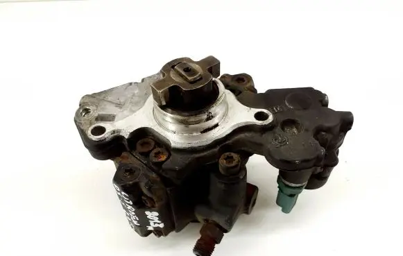 Citroen DS5 Fuel injection high pressure pump 9687959180