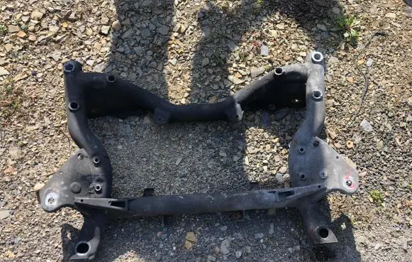 Mercedes-Benz C W204 Front axle beam 