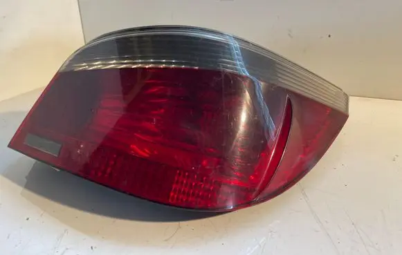 BMW 5 E60 E61 Rear/tail lights 6910768