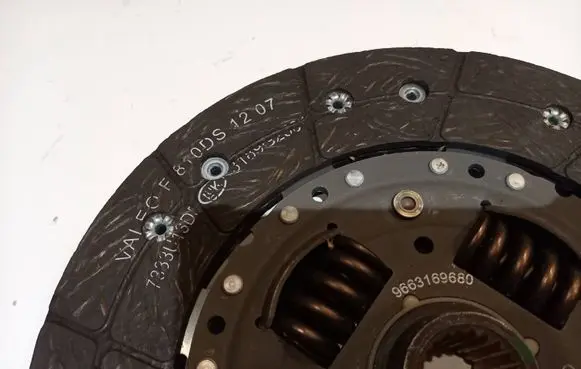 Mitsubishi Outlander Pressure plate MN982418