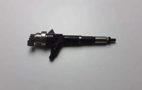 Opel Mokka Fuel injector 55567729