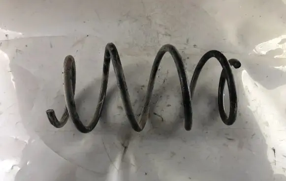 Toyota Auris 150 Front coil spring