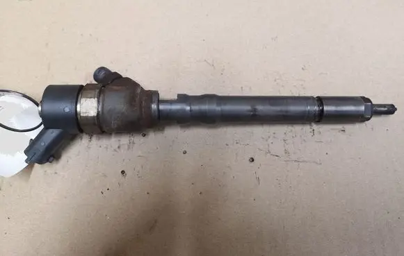 Hyundai Tucson JM Fuel injector 0445110126