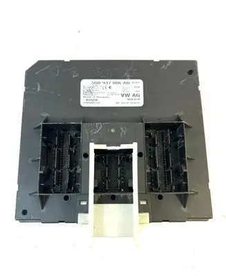 Volkswagen PASSAT B8 Other control units/modules 5Q0937086AH F005V01737