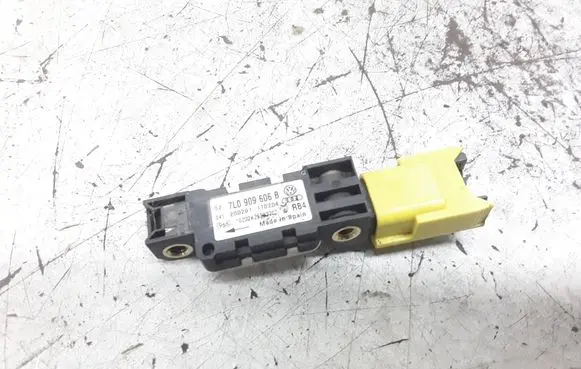 Porsche Cayenne (9PA) Airbag deployment crash/impact sensor 7L0909606B