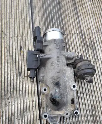 Opel Vectra C Throttle valve 08226801 822680 0261002436