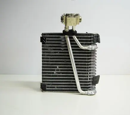A/C cooling radiator (condenser)