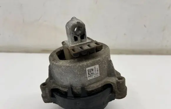 BMW X3 G01 Engine mount bracket 8482771 848277101