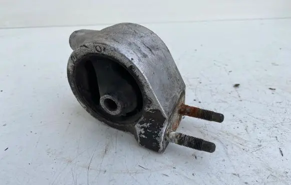 Toyota Corolla E90 Engine mount bracket 1236264120