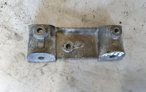 Land Rover Discovery 3 - LR3 Fuel pump bracket 4R8Q9W276