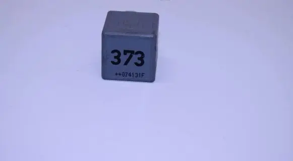 Volkswagen PASSAT B5.5 Other relay 8D0951253A V23134B52X301