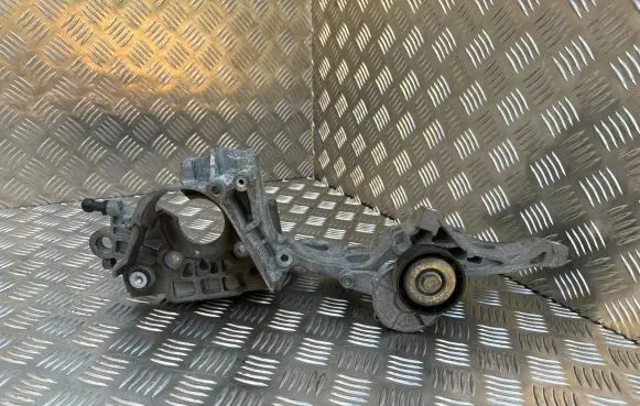 Audi Q3 8U Fuel pump bracket 04L903143D 04LBM1112 0920162057