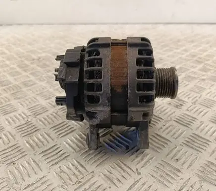 Nissan X-Trail T32 Generator/alternator 231004BE0B
