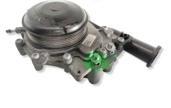 Mercedes-Benz E W212 Water pump A6512007701 010133803KT 013046804KT