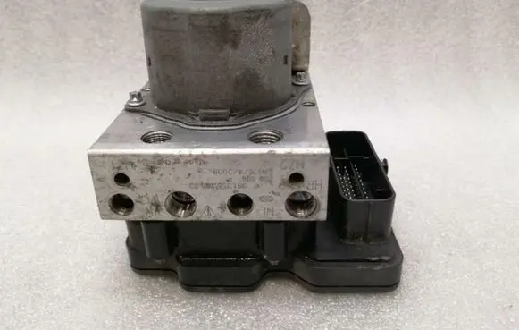 Porsche 911 991 ABS Pump 99135575582 99135595589