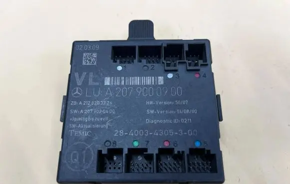Mercedes-Benz E C207 W207 Door control unit/module A2079000900 A2079020400