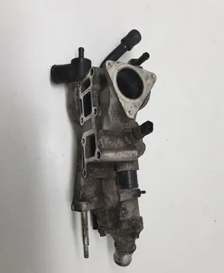 KIA Sorento Thermostat housing 