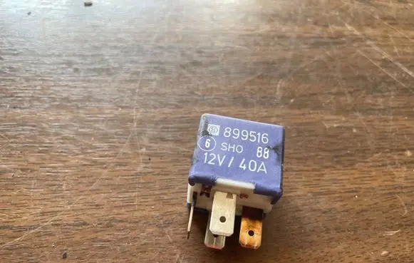 Audi A4 S4 B5 8D Other relay 899516