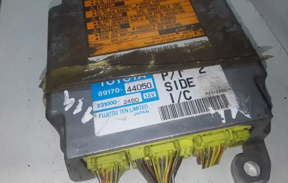 Toyota Avensis Verso Airbag control unit/module 8917044050 2310002460