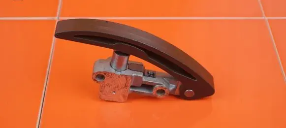 Volkswagen Touareg I Slide rail for timing chain 066105913 18MB10