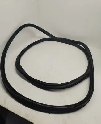 BMW X5 F15 Trunk rubber seal (body) 7385847