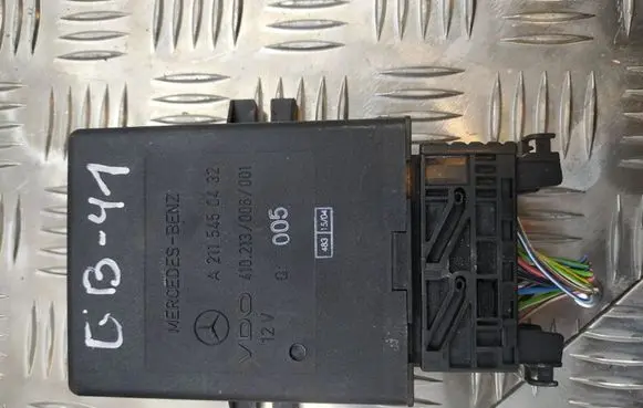 Mercedes-Benz E W211 Light module LCM A2115450432