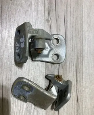 Land Rover Range Rover Sport L320 Front door hinge set BDB780012