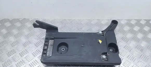 Volkswagen PASSAT B8 Battery tray 3G0907509A
