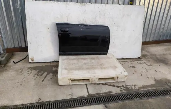 Audi A6 S6 C6 4F Front door
