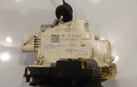 Audi A6 S6 C6 4F Front door lock 4F1837015E