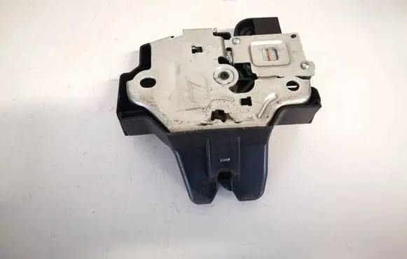 Tailgate/trunk/boot lock/catch/latch