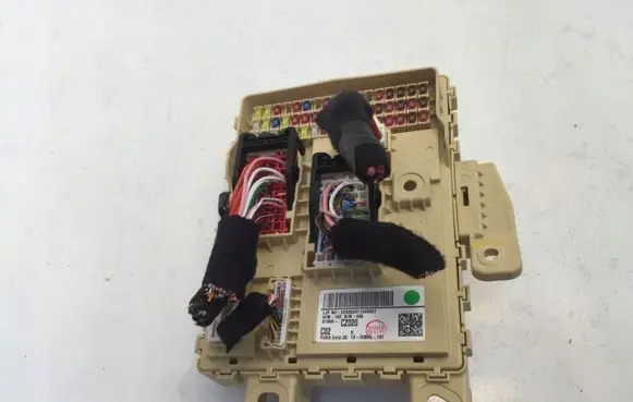 Hyundai Tucson IV NX4 Fuse module 91950CZ020