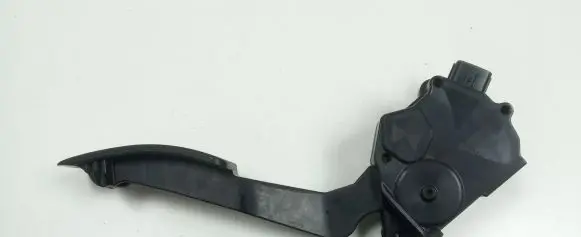 Subaru Legacy Accelerator throttle pedal 36010AG140 M1568