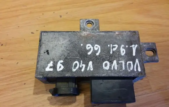 Volvo S40, V40 Glow plug pre-heat relay 7700111525